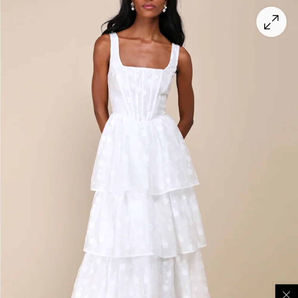 Elegant White Tiered Dress NWT